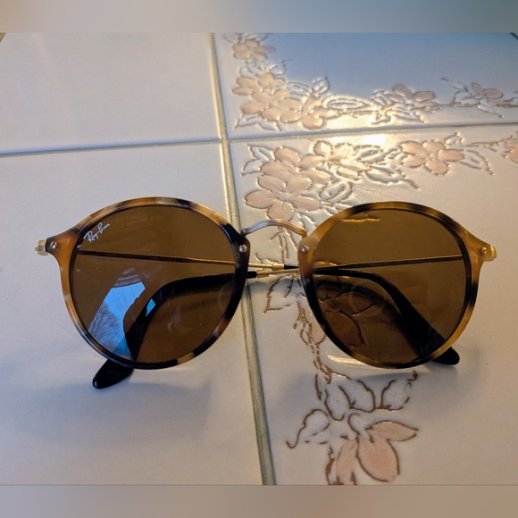 Ray-Ban Accessories - Ray-Ban Round Tortoise Frame Sunglasses